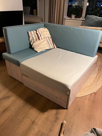 Flexa (logeer) bank voor onder de hoogslaper of los beschikbaar voor biedingen