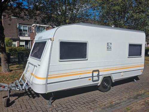 KNAUS SUDWIND 450 Tu, Caravans en Kamperen, Caravans, Particulier, tot en met 4, 1000 - 1250 kg, Rondzit, Knaus, Omvormbare zithoek