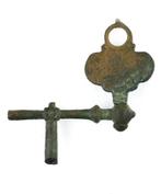 Horlogesleuteltje 30,2x36mm   b483, Verzenden