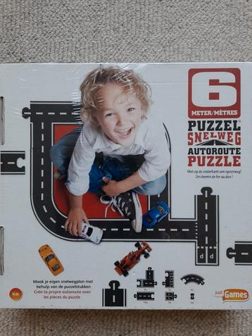 Puzzel Snelweg beschikbaar voor biedingen