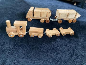 Houten kinderspeelgoed  beschikbaar voor biedingen