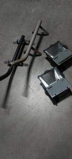 2x buitenverlichting / 2x muursteun - totaal €75.-, Ophalen, Gebruikt, Overige typen, Aluminium