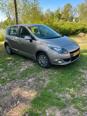 Renault Scénic 1.4 TCE 96KW 2011 Bruin beschikbaar voor biedingen