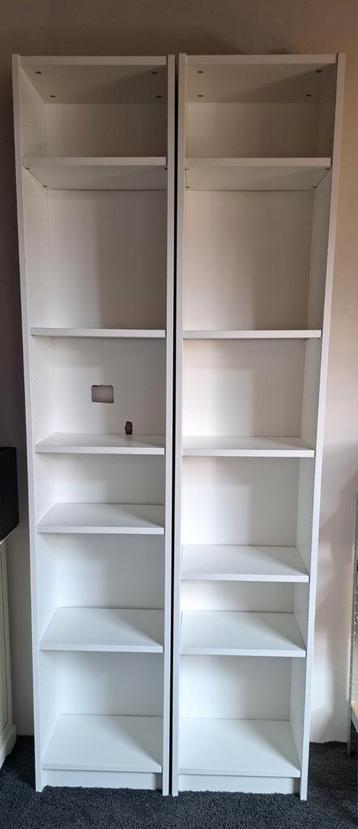 Witte Boekenkasten (2 stuks) beschikbaar voor biedingen