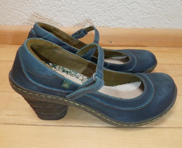 NIEUW El Naturalista Mary Jane pumps maat 41 petrolblauw, Kleding | Dames, Schoenen, Nieuw, Sandalen of Muiltjes, Blauw, Verzenden