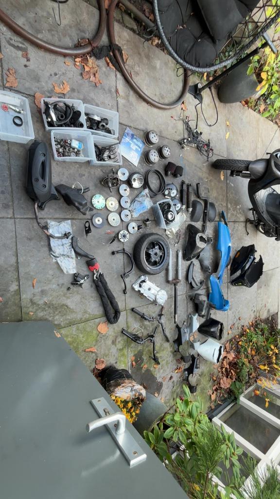 Scooter onderdelen piagio/gillera  2t/42, Fietsen en Brommers, Brommeronderdelen | Scooters, Zo goed als nieuw, Piaggio, Uitlaat