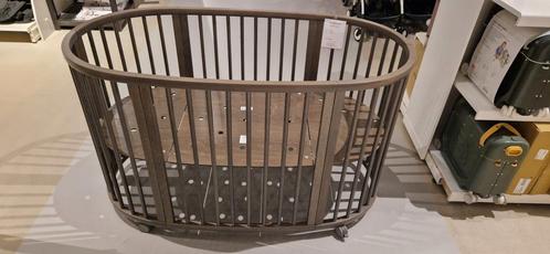 Stokke Sleepi bed V3 Hazy grey, Kinderen en Baby's, Overige Kinderen en Baby's, Nieuw, Ophalen