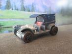 '32 Ford Police Paddy Wagon HotWheels Redlines '69 Hong Kong, Hobby en Vrije tijd, Modelauto's | Overige schalen, Ophalen of Verzenden