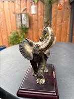 Vintage Olifantenbeeld - Dier, Tuin en Terras, Tuinbeelden, Ophalen of Verzenden, Zo goed als nieuw, Kunststof, Dierenbeeld
