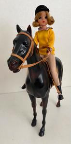 Sindy - Pony Club Gift Set 1982, Verzamelen, Poppen, Ophalen, Gebruikt