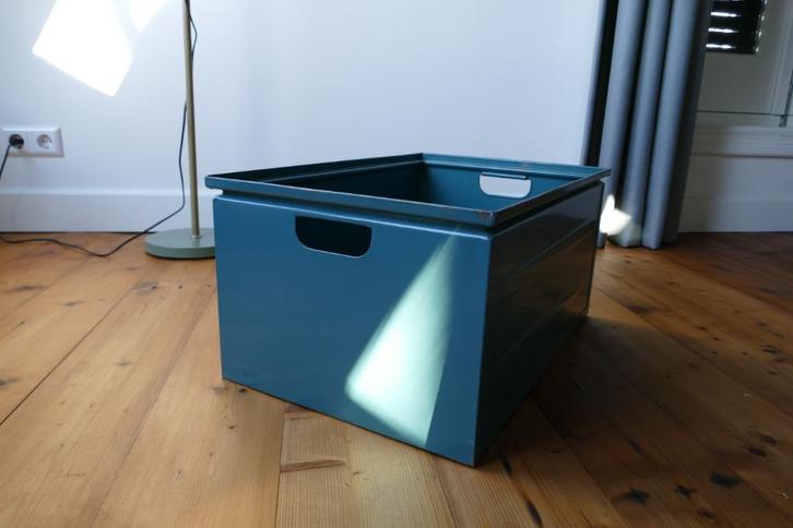 Stalen krat / kist, Huis en Inrichting, Woonaccessoires | Kisten, Gebruikt, Minder dan 50 cm, Minder dan 50 cm, 50 tot 100 cm