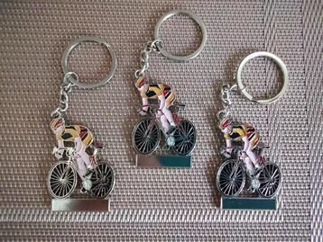 Partij hele mooie sleutelhangers. Wielrennen. Medaille !? beschikbaar voor biedingen