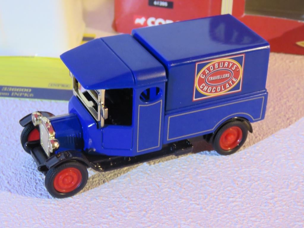 Corgi 61205 Morris Cadbury's, Ophalen of Verzenden, Zo goed als nieuw, Auto, Corgi