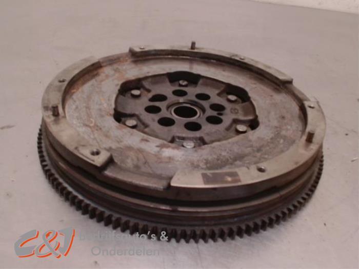 Dubbele massa vliegwiel van een Renault Trafic, Auto-onderdelen, Motor en Toebehoren, Renault, Gebruikt, 3 maanden garantie, Ophalen of Verzenden