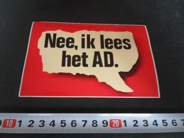 sticker krant - NEE ik lees het AD, Verzamelen, Stickers, Zo goed als nieuw, Bedrijf of Vereniging, Ophalen