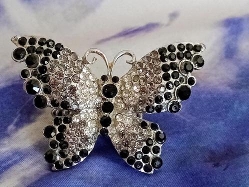 VLINDER RING elastisch/rekbaar, Sieraden, Tassen en Uiterlijk, Ringen, Zo goed als nieuw, Dame, 17 tot 18, Zilver, Overige materialen