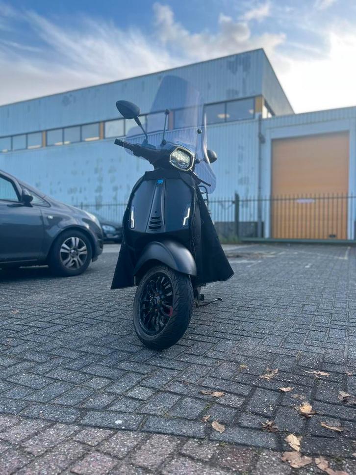 Vespa Sprint 2017 - 80cc, Fietsen en Brommers, Scooters | Vespa, Zo goed als nieuw, Overige modellen, Benzine, Ophalen of Verzenden