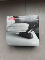 AEG PetPro+ AZE138 Huisdierborstel - Zo goed als nieuw, Stofzak, Stofzuiger, Ophalen of Verzenden, Zo goed als nieuw