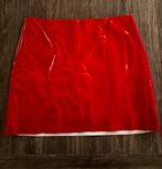 Rode lak rok maat 44, Kleding | Dames, Ophalen of Verzenden, Zo goed als nieuw, Maat 42/44 (L), Rood