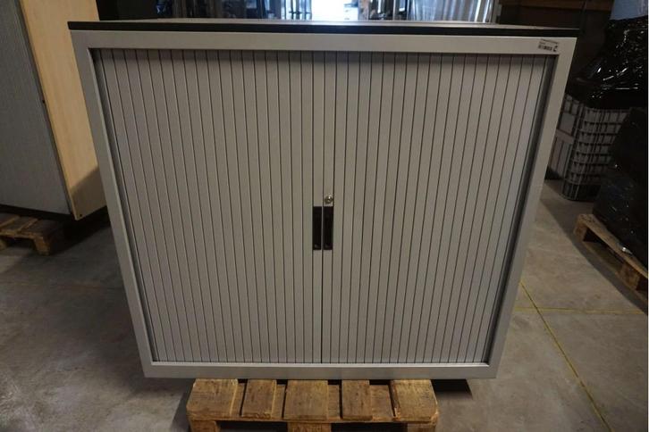 Nette archiefkasten roldeurkast kantoorkast gereedschapskast, Huis en Inrichting, Kasten | Roldeurkasten en Archiefkasten, Gebruikt