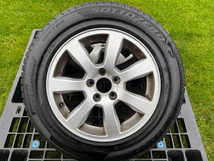 Pirelli Sottozero 3, 16 inch  winterbanden op Volvo velgen, Auto diversen, Overige Auto diversen, Ophalen