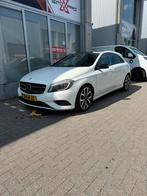 Mercedes-Benz A-Klasse A180 1.6 Blue Efficiency 2014 Wit, Auto's, Voorwielaandrijving, 65 €/maand, 4 cilinders, 1595 cc