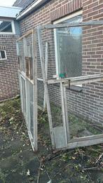 Drie houten panelen, Dieren en Toebehoren, Vogels | Hokken en Kooien, Ophalen of Verzenden, Gebruikt, Hout, Volière