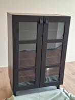 Houten kastje 60b-90h glazen planken en glas in de deurtjes, Huis en Inrichting, Kasten | Vitrinekasten, Ophalen, Met deur(en)