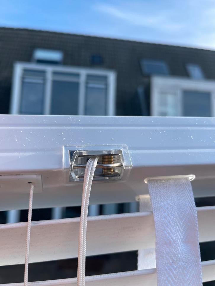 Luxaflex wit, Huis en Inrichting, Stoffering | Gordijnen en Lamellen, Gebruikt, 100 tot 150 cm, 100 tot 150 cm, Wit, Ophalen