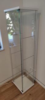 Ikea vitrinekast wit, Huis en Inrichting, Kasten | Vitrinekasten, Ophalen, Minder dan 50 cm, Glas, Wit glas
