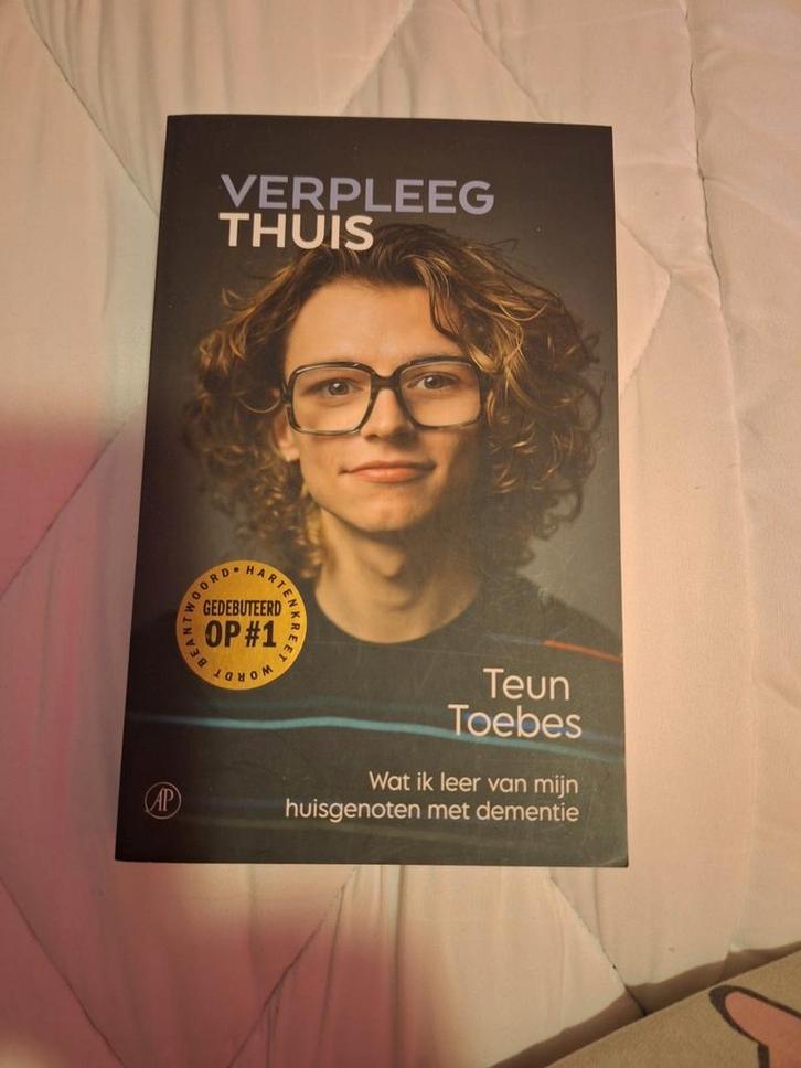 Teun Toebes - VerpleegThuis, Boeken, Overige Boeken, Zo goed als nieuw, Ophalen of Verzenden