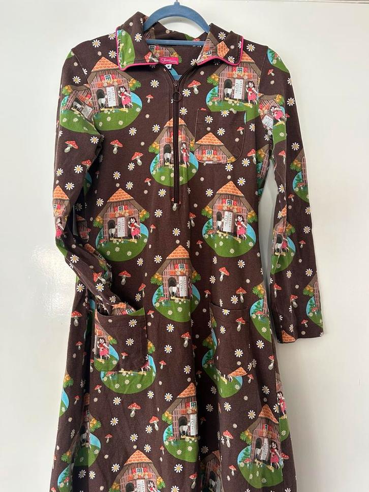 Tante Betsy jurk Maat M paddestoelen/herfst, Kleding | Dames, Jurken, Gedragen, Maat 38/40 (M), Bruin, Knielengte, Ophalen of Verzenden