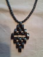 Vintage hematiet collier gebogen staafjes en kralen *eureka*, Met hanger, Gebruikt, Zwart, Ophalen of Verzenden