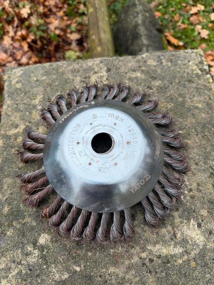 Bosmaaier Onkruidborstel Stoep, Doe-het-zelf en Verbouw, Gereedschap | Machine-onderdelen en Toebehoren, Gebruikt, Ophalen of Verzenden