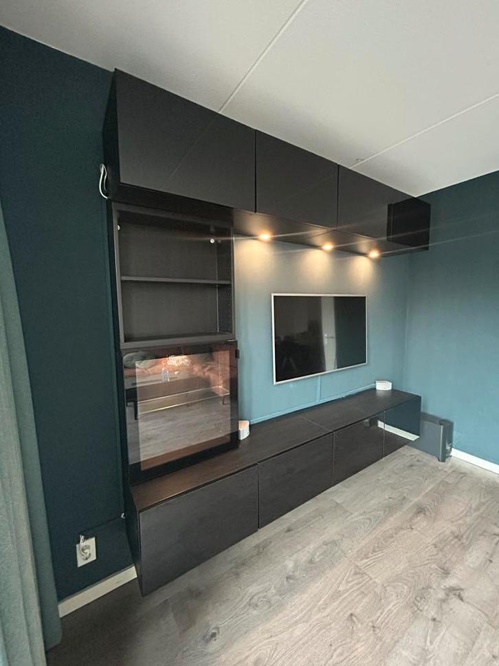 IKEA BESTÅ wandmeubelset – met verlichting, Huis en Inrichting, Kasten | Televisiemeubels, Zo goed als nieuw, 150 tot 200 cm, 200 cm of meer