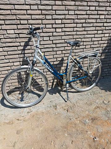 Damesfiets Giant light series maat M beschikbaar voor biedingen