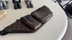 Louis Vuitton Christopher Bumbag, Ophalen, Zo goed als nieuw, Zwart
