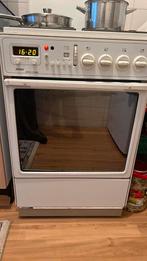Gasfornuis wit, Witgoed en Apparatuur, Fornuizen, Ophalen, 4 kookzones, Zo goed als nieuw, Gas