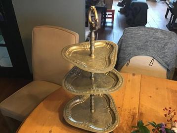 Vintage Etagère - 3 Laags beschikbaar voor biedingen