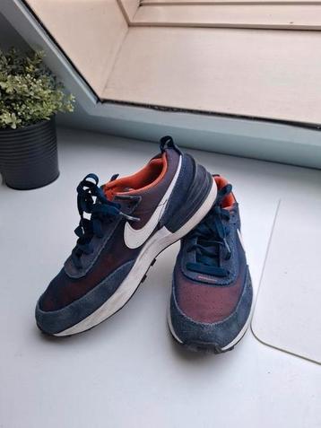 Nike sportschoen maat 35 beschikbaar voor biedingen