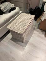 Grote leuke mand met roze bekleding, Huis en Inrichting, Woonaccessoires | Schalen en Manden, Ophalen of Verzenden, Zo goed als nieuw