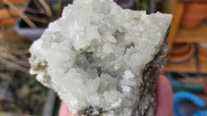 VM18 Gekristalliseerde Prehniet Imilchil Marokko collectie, Verzamelen, Mineralen en Fossielen, Mineraal, Ophalen of Verzenden