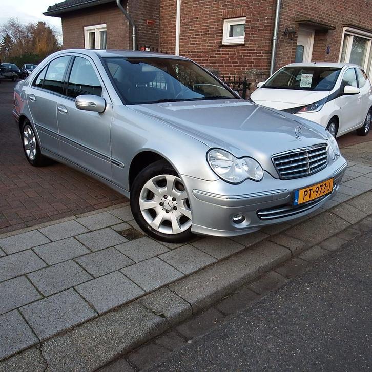 Mercedes-Benz C-Klasse 2.5 C230 Sedan AUT 2006 Grijs Airco, Auto's, Mercedes-Benz, Bedrijf, C-Klasse, ABS, Airbags, Airconditioning