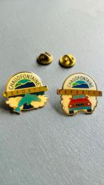 Chaudfontaine Reporter Speldjes (2 stuks), Verzamelen, Ophalen of Verzenden, Gebruikt, Dier of Natuur, Speldje of Pin