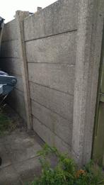 Gratis Betonnen schutting 11mtr, Tuin en Terras, Schuttingen, Ophalen, Gebruikt, Minder dan 3 meter