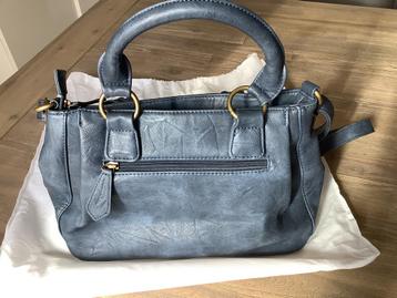 Schoudertas beschikbaar voor biedingen