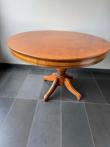 Prachtige echt Kersen eettafel. D 115 x H 74 beschikbaar voor biedingen