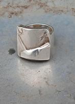 Zilveren ring van Ton van den Hout Nieuw, Nieuw, Ophalen of Verzenden, 17 tot 18, Dame