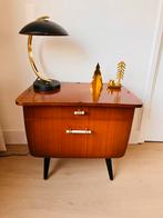 Set van 2 vintage nachtkastjes met mooie greepjes, Huis en Inrichting, Ophalen, Zo goed als nieuw, 45 tot 65 cm, Minder dan 55 cm