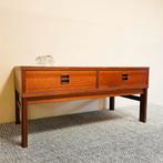 Vintage Deens design Ladenkast / Halkast / tvmeubel